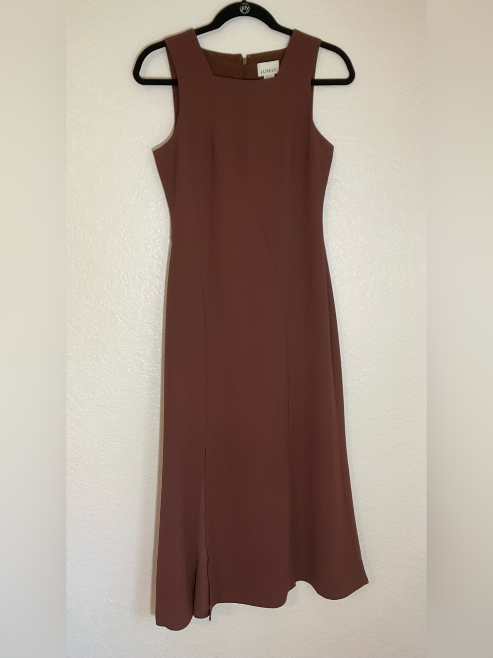 LUXELY Brown Sleeveless Midi Dress | Size 0 | Elegant Fit & Flare